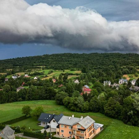 Agroturystyka U Podnoza Gory Cergowej دوكلا المظهر الخارجي الصورة