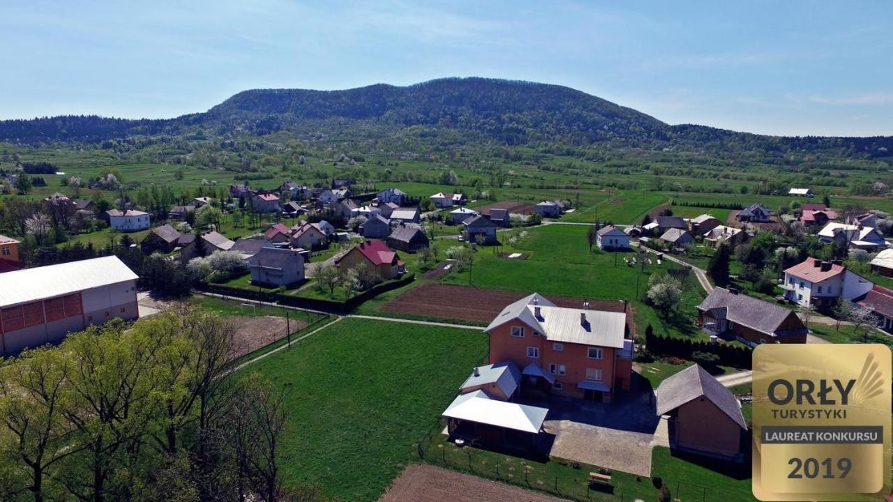 Agroturystyka U Podnoza Gory Cergowej دوكلا المظهر الخارجي الصورة
